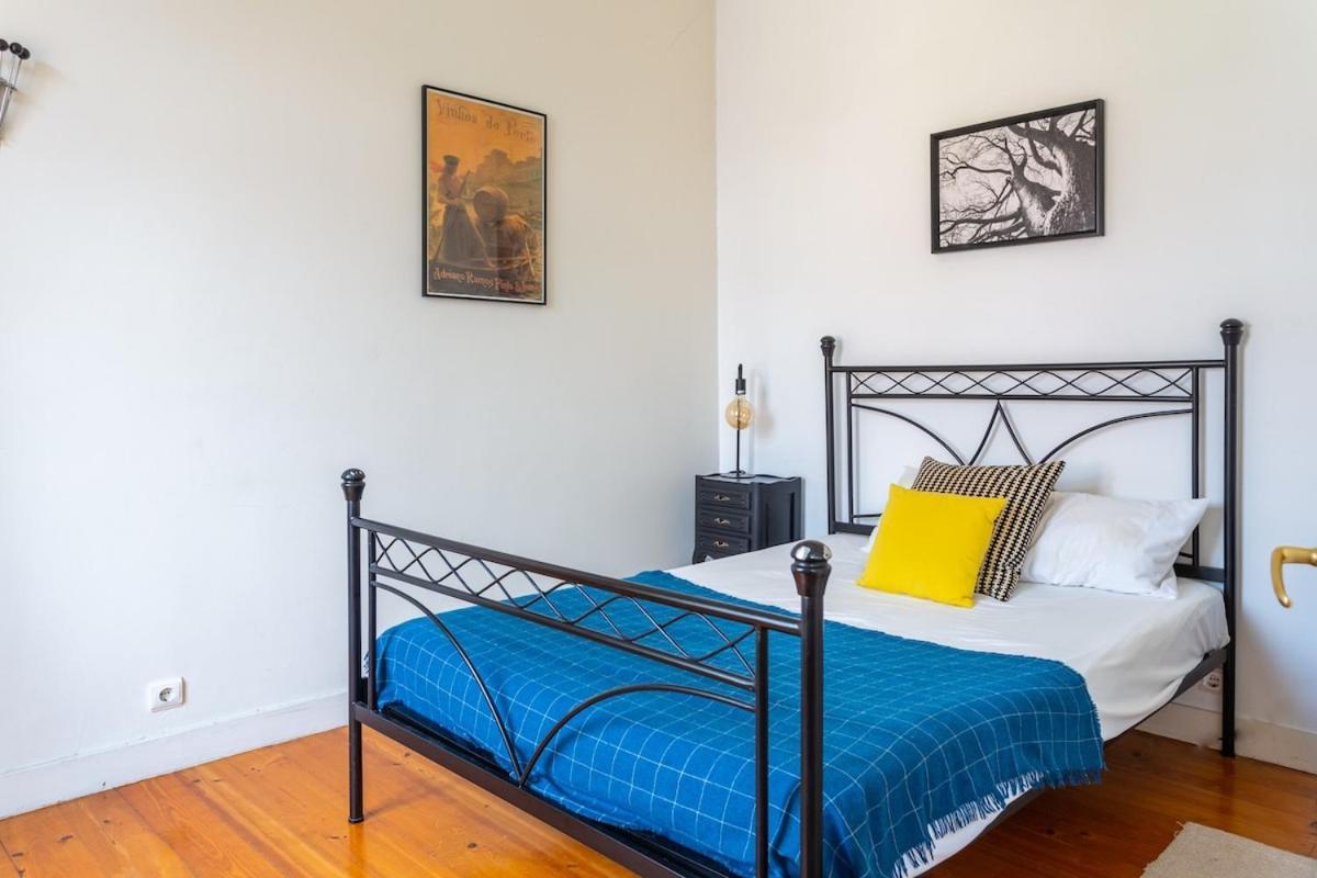 Bright 2 Bedroom 100m From Av. Liberdade Apartment *