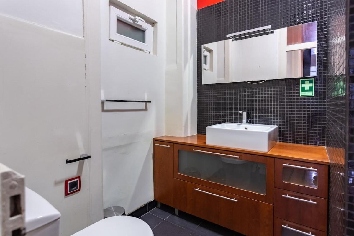 Apartment Bright 2 Bedroom 100m From Av. Liberdade