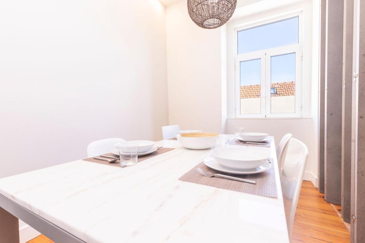 Amazing 4bdr Flat In Areeiro By Lovelystay Appartement Lissabon
