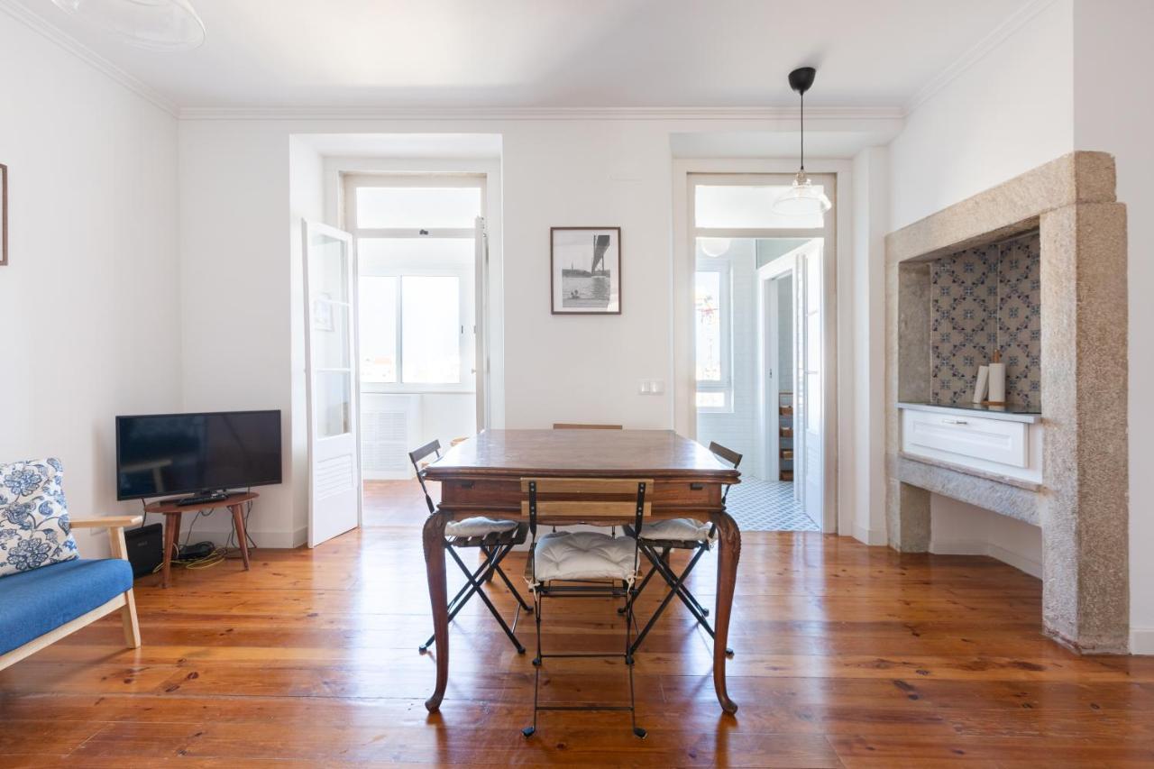 Apartamento White&blue Vintage In Graça Lisboa