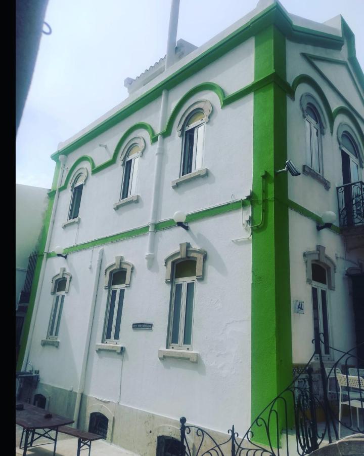 White House Albergue