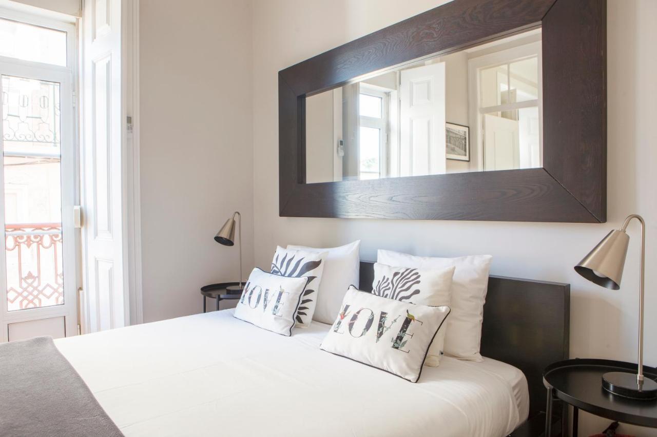 Alfama Graca District Typical & Bright , 3 Bedroom With Ac 1st Floor Lisbon