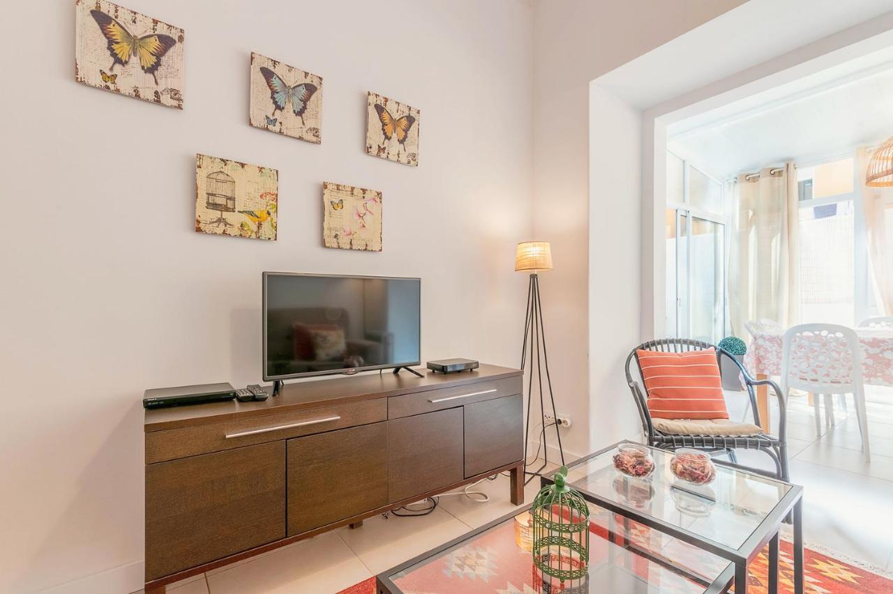 Appartement Alm- Spacious. Sunny. Patio. Quiet Area. Fast Wifi Lissabon