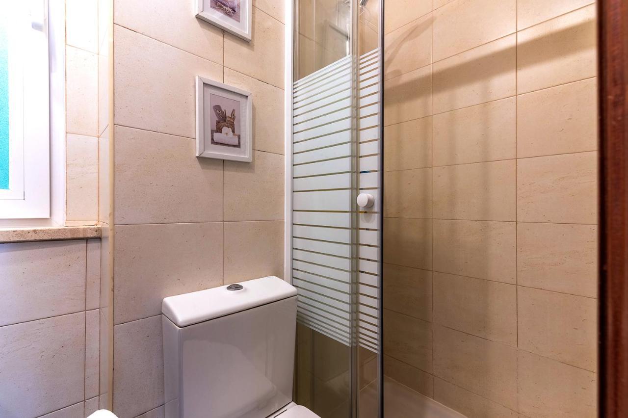 Alm- Spacious. Sunny. Patio. Quiet Area. Fast Wifi Appartement