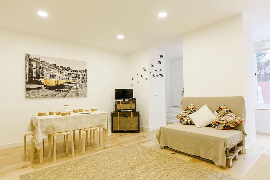 Appartement Place - Historic Center With Terrace Lissabon