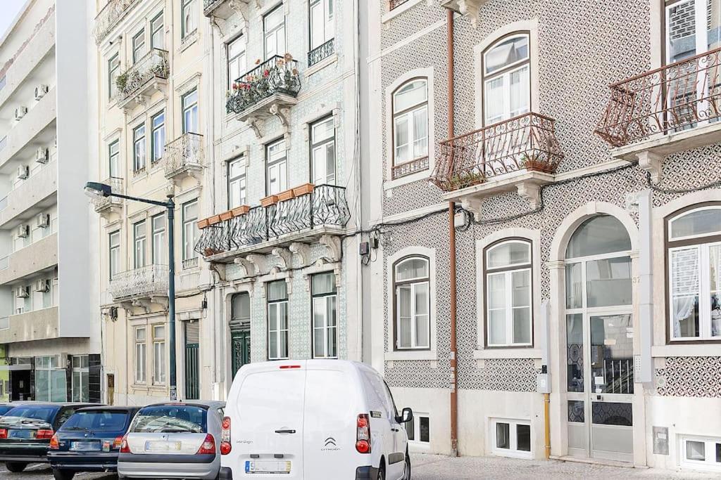 Appartement Place - Historic Center With Terrace Lissabon