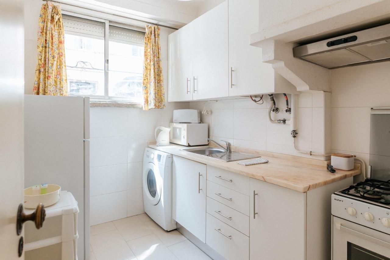 Terrace Flat Near River Apartment *