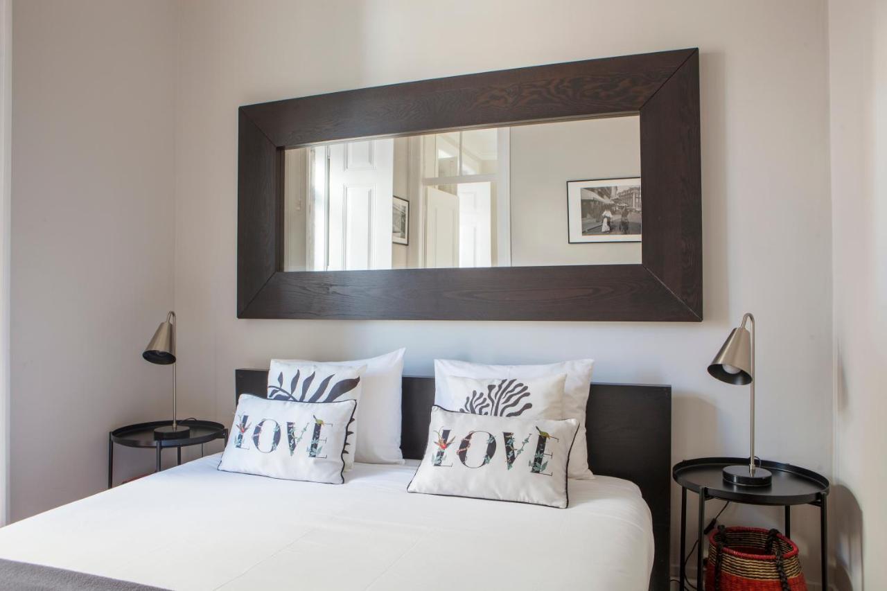 Apartment Alfama Graca District Typical & Bright , 3 Bedroom With Ac 1st Floor