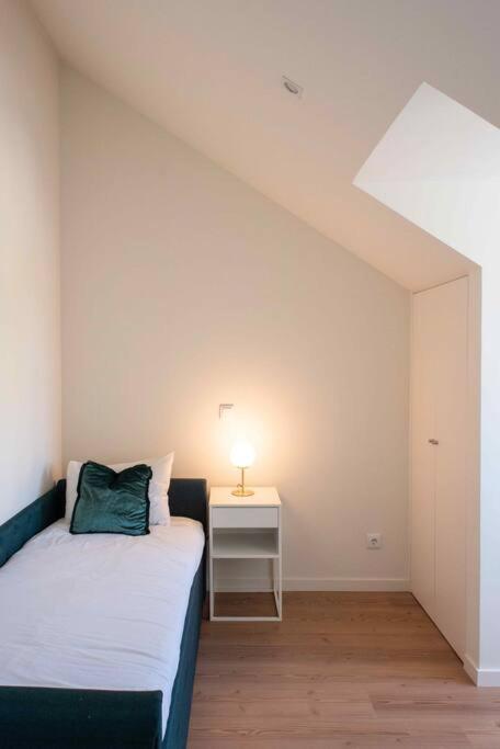 Appartement Pardal 2b - Penthouse In Alcantara - Parking Nearby