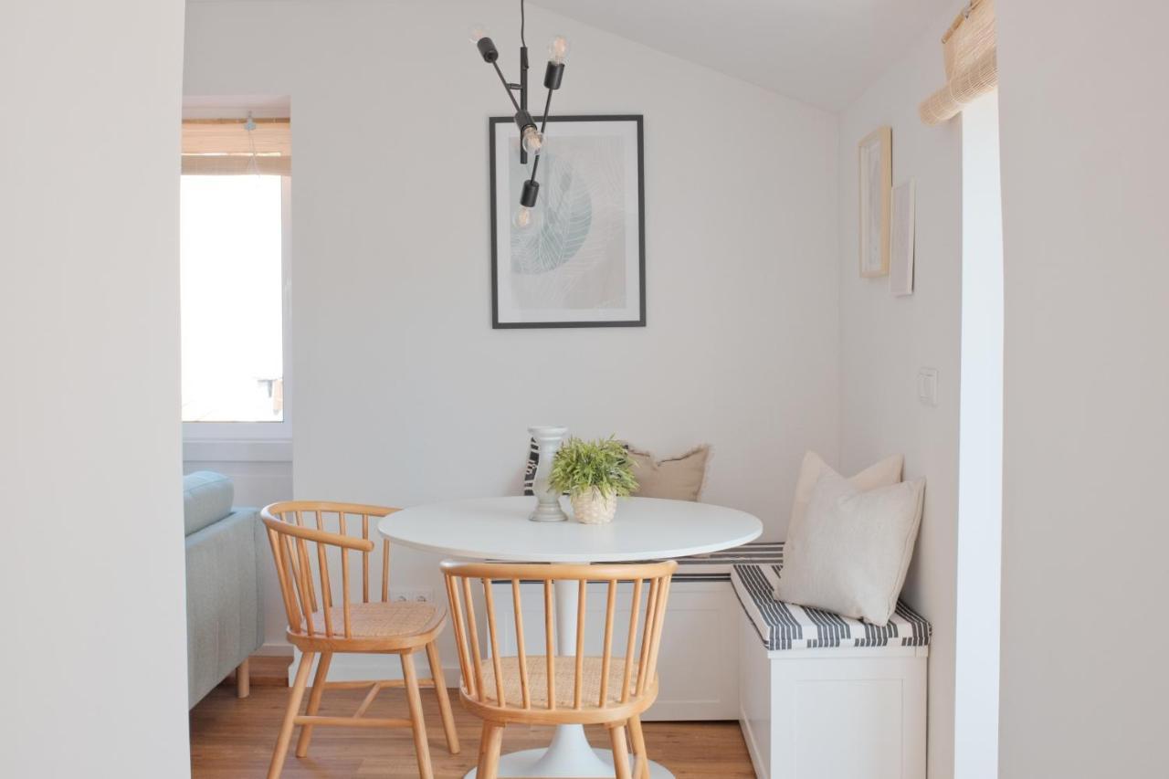 Downtown Terrace - 2 Bedroom In Graca With Private & Sunny Terrace! Apartamento