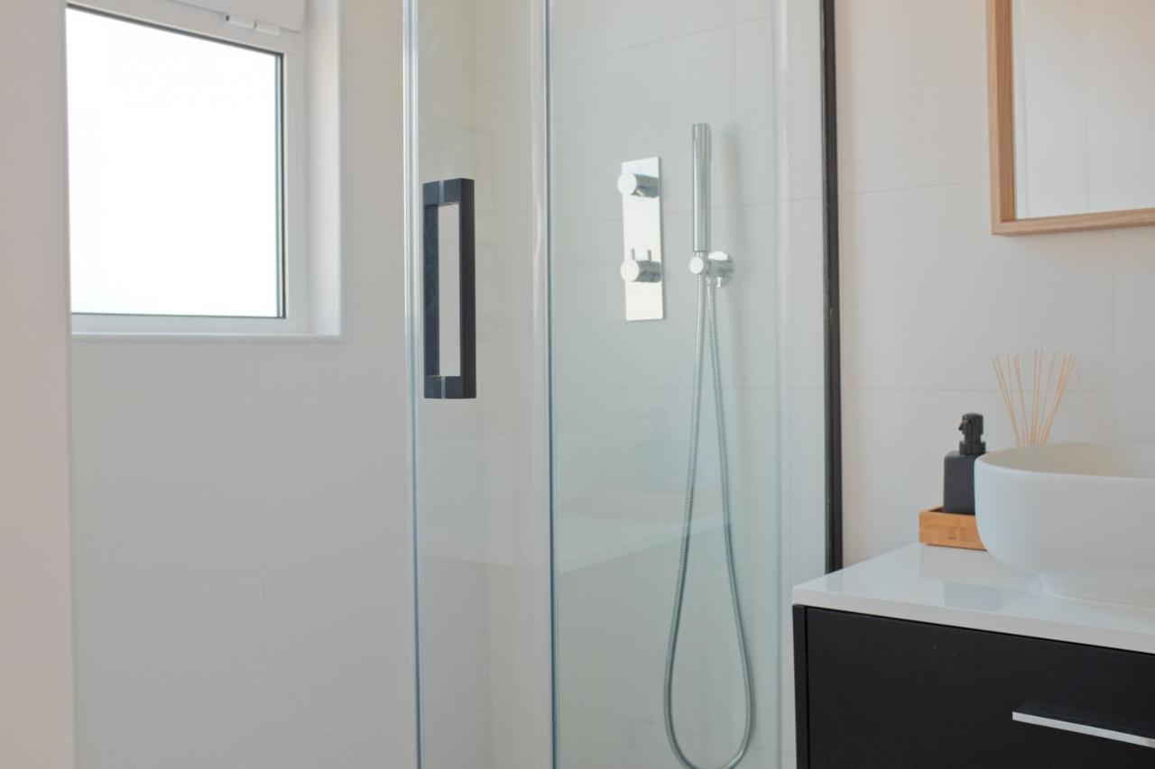 Apartamento Downtown Terrace - 2 Bedroom In Graca With Private & Sunny Terrace!