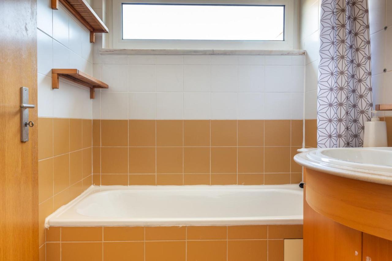 One Bedroom With Stunning River Views And Private Rooftop! Appartement *