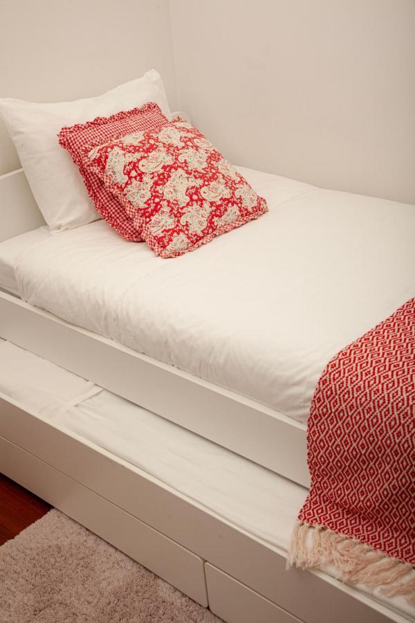 Apartment Ola ! Central Lightning Quiet View Garden 10mn Airport Lissabon