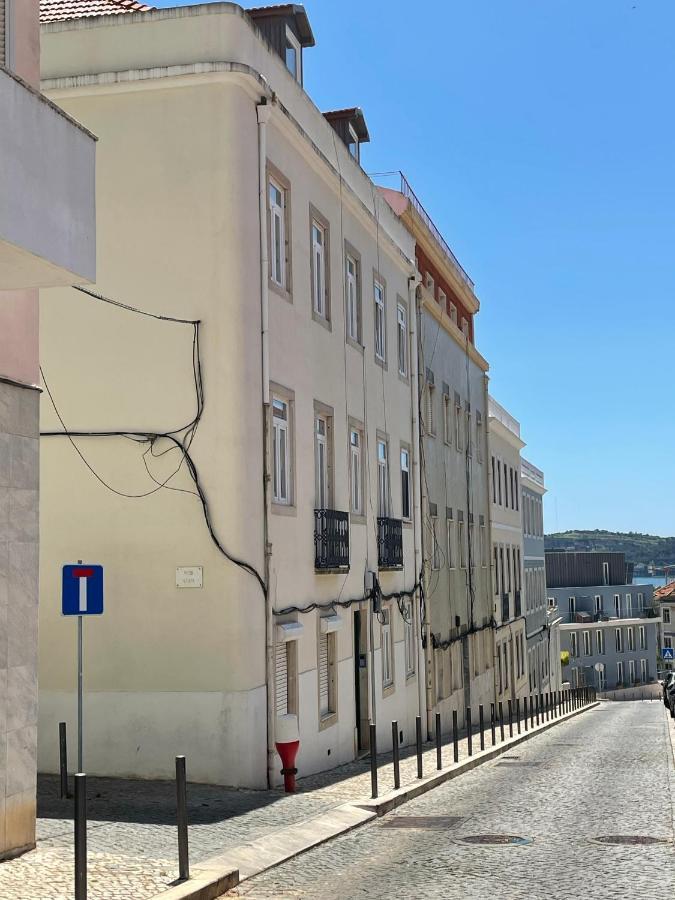 Belem Place - Free Parking Area * Lissabon