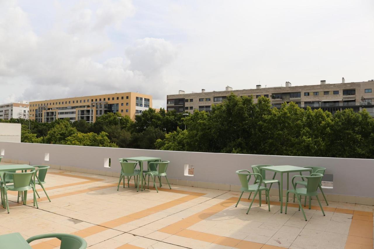 Hi Parque Nacoes - De Juventude Hostel Lisbon