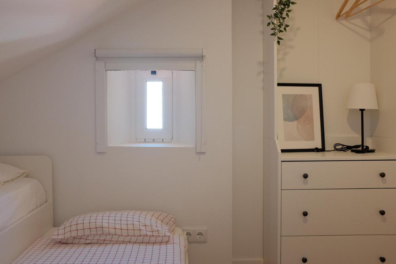 Downtown Terrace - 2 Bedroom In Graca With Private & Sunny Terrace! Apartamento