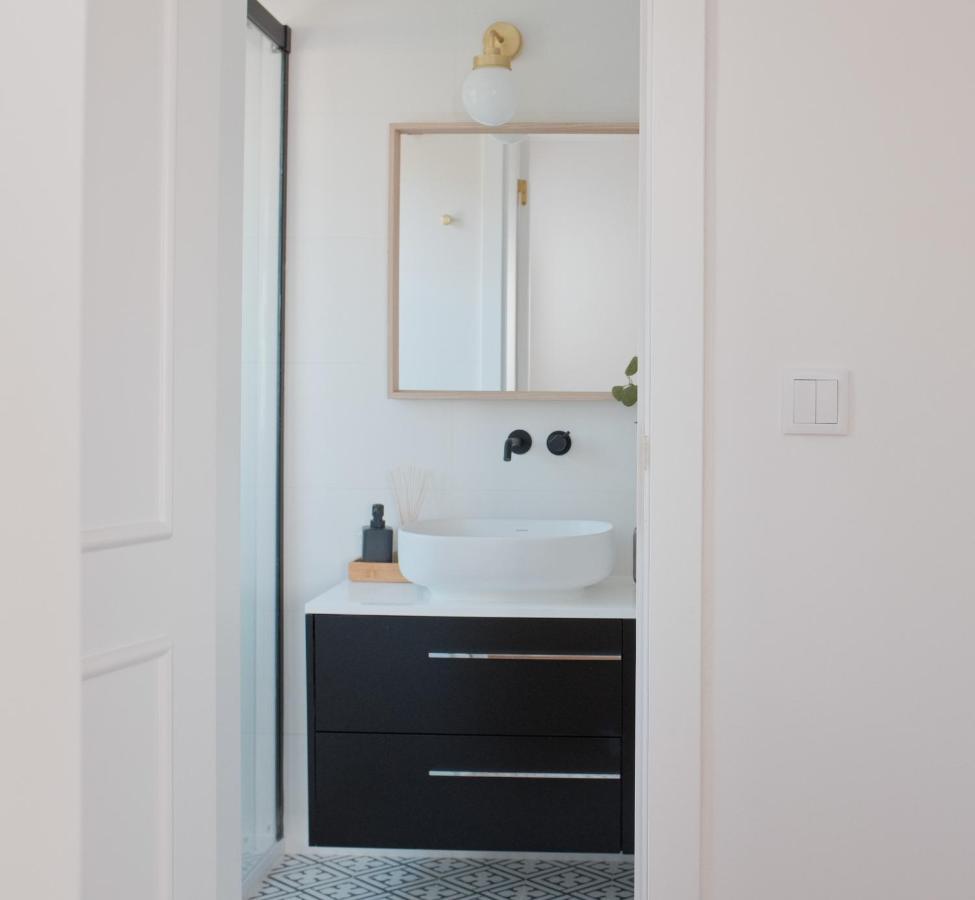 Downtown Terrace - 2 Bedroom In Graca With Private & Sunny Terrace! Apartamento *