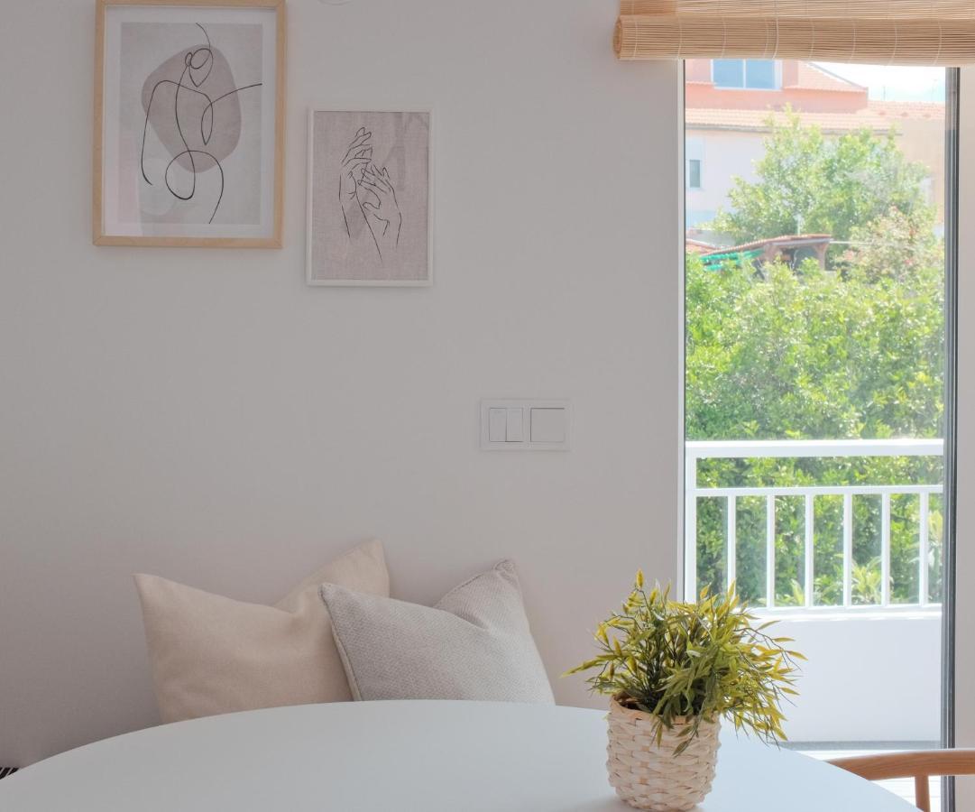 Downtown Terrace - 2 Bedroom In Graca With Private & Sunny Terrace! Apartamento