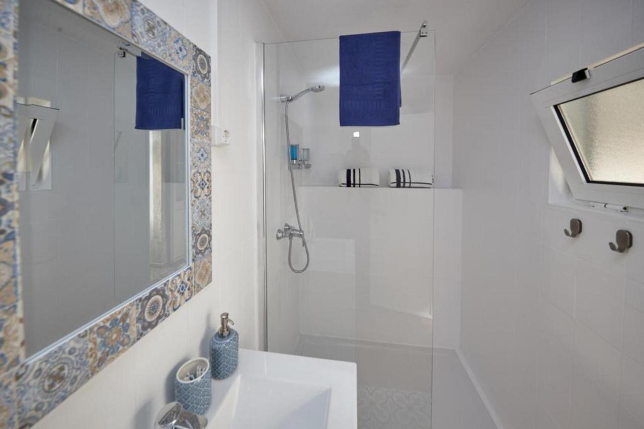 Lx Factory Apartment! Outside Terrace * Lisbon