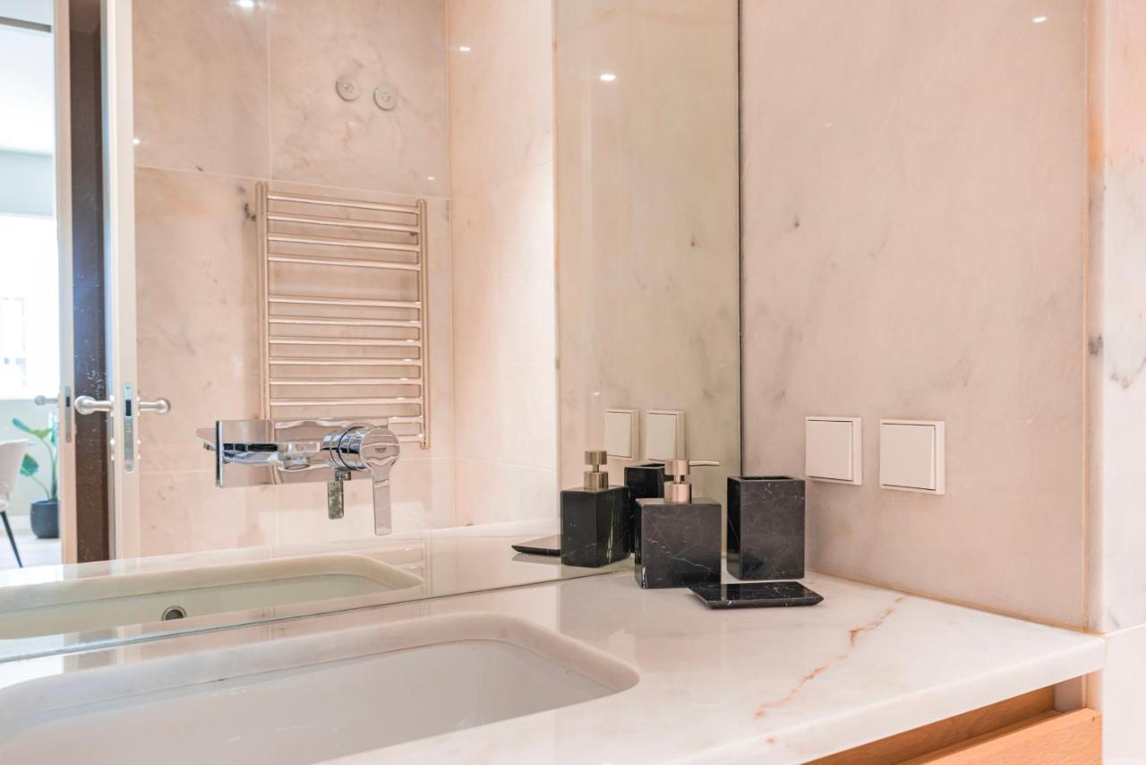 Appartement Liberdade Elegance W/rooftop Pool By Lovelystay Lisboa