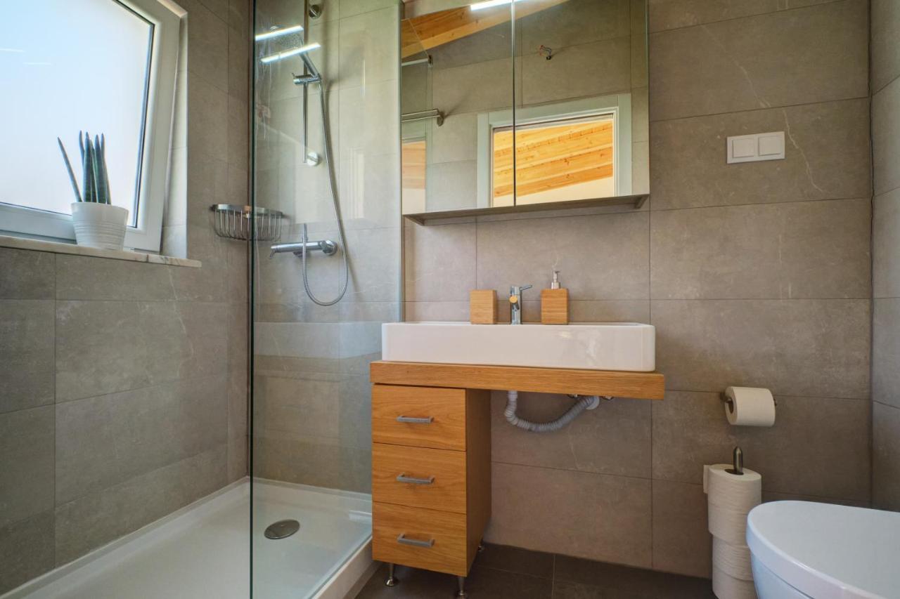 Vakantiehuis Comfortable Town House In Quiet Area By Lovelystay