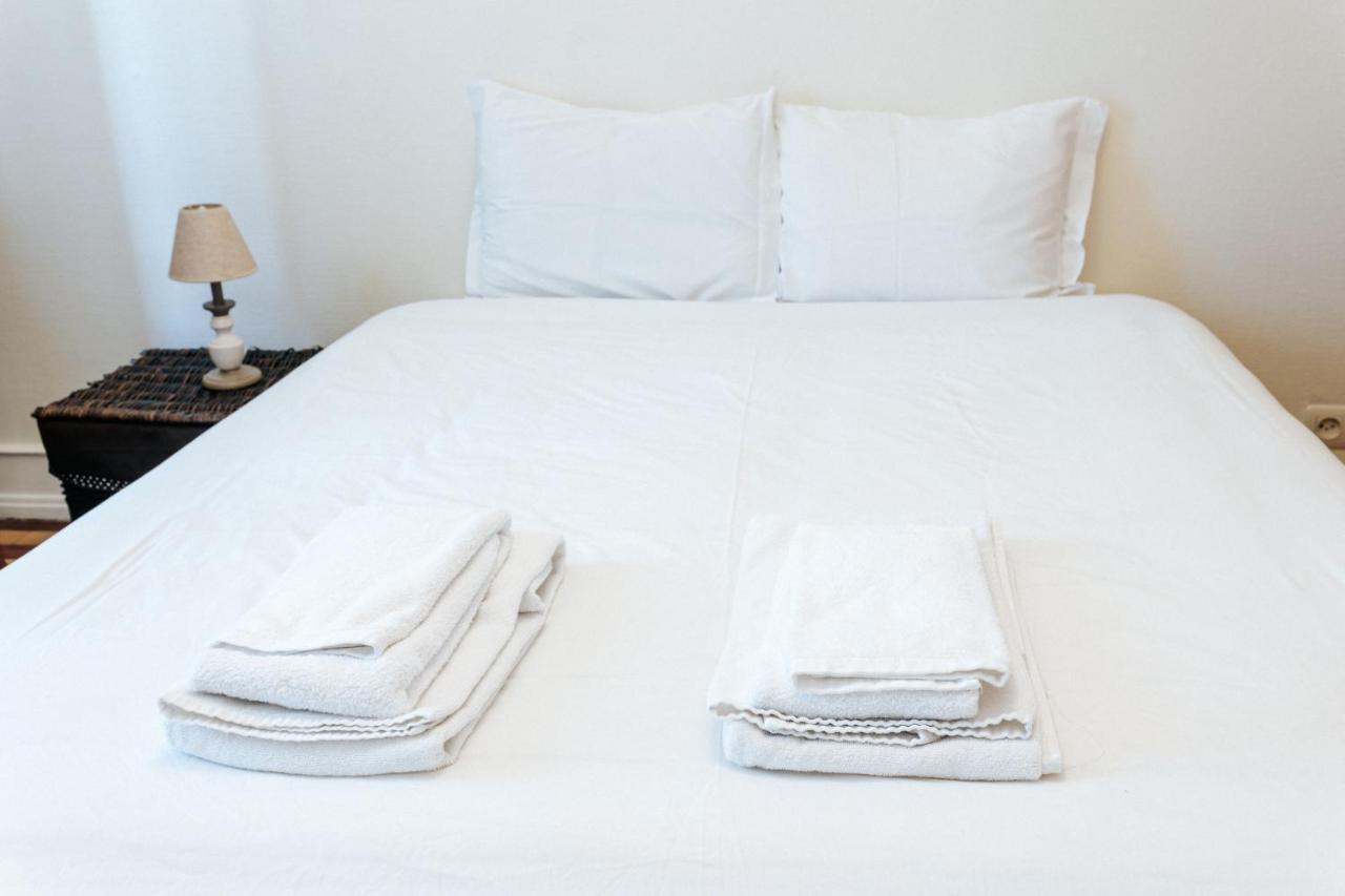 Double Bed Av Da Republic Gasthuis Lissabon