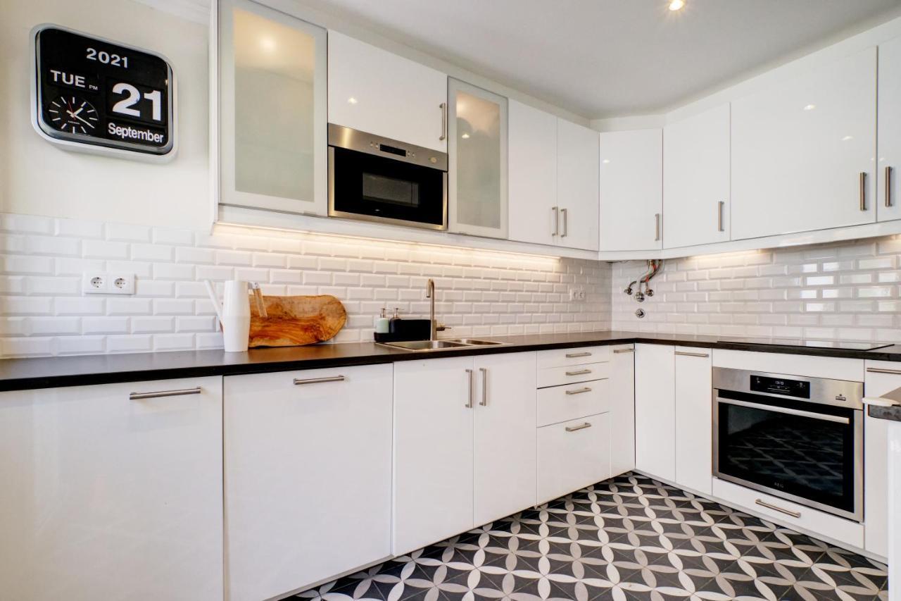 Comfortable Town House In Quiet Area By Lovelystay Vakantiehuis *