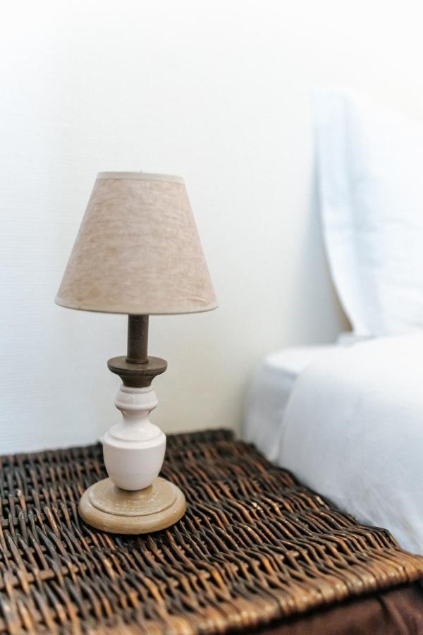 Gasthuis Double Bed Av Da Republic Lissabon