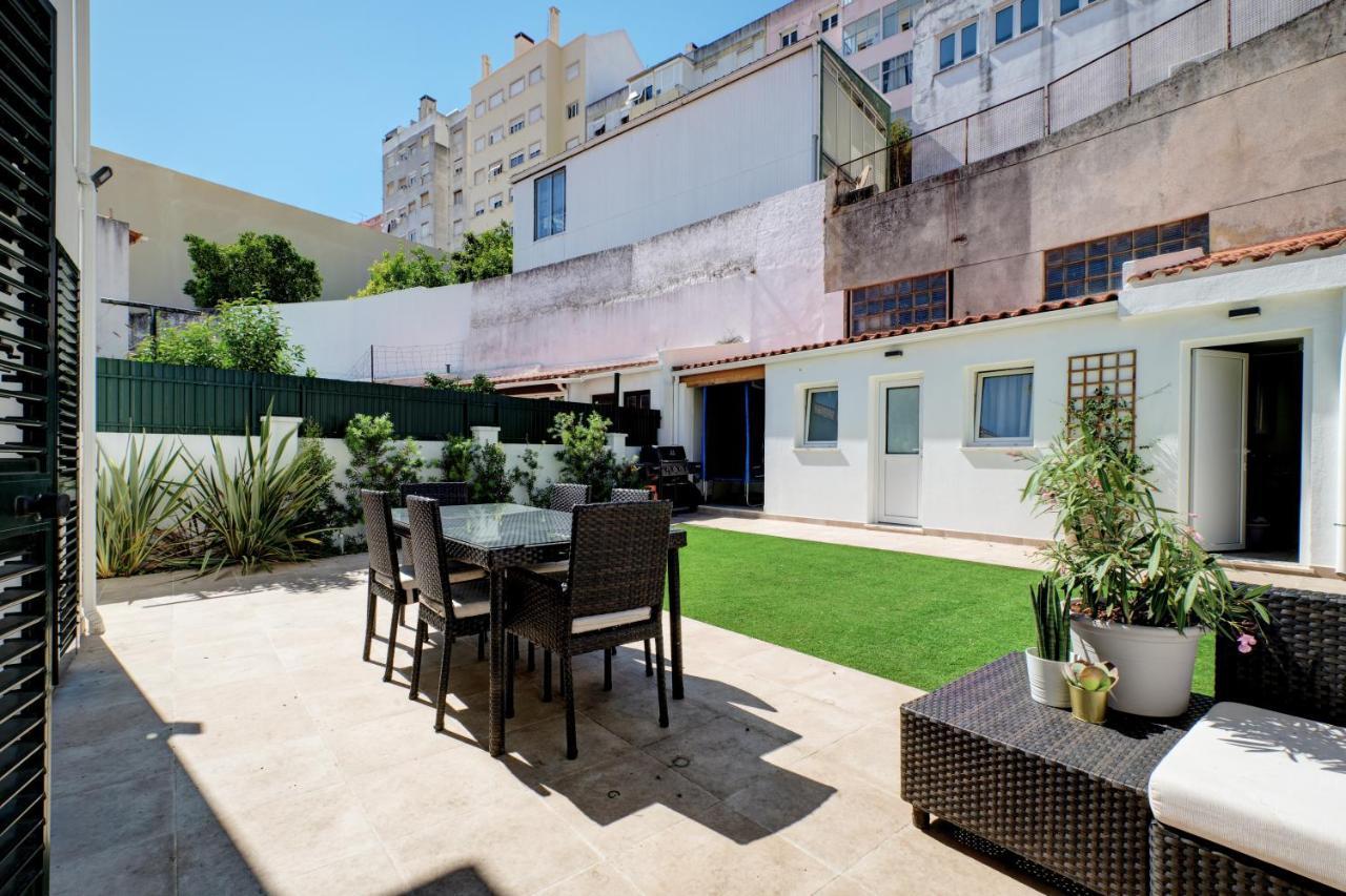 Vakantiehuis Comfortable Town House In Quiet Area By Lovelystay *