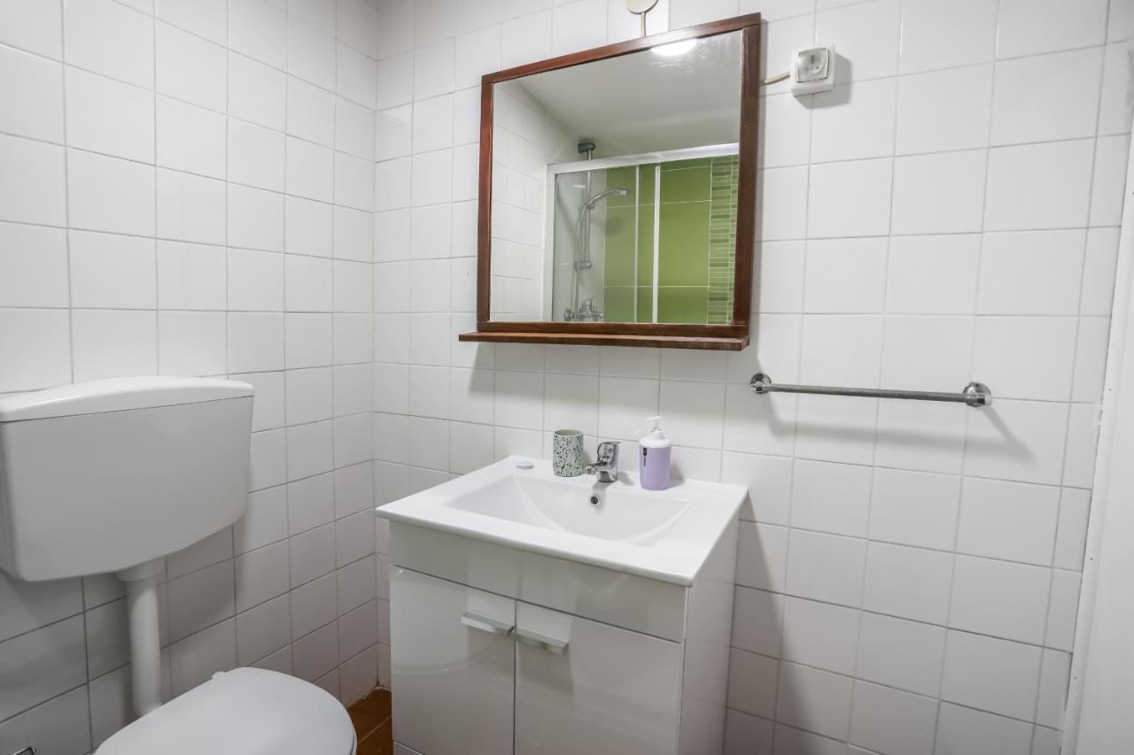 Cozy 3 Bedroom In Lively Bairro Alto *