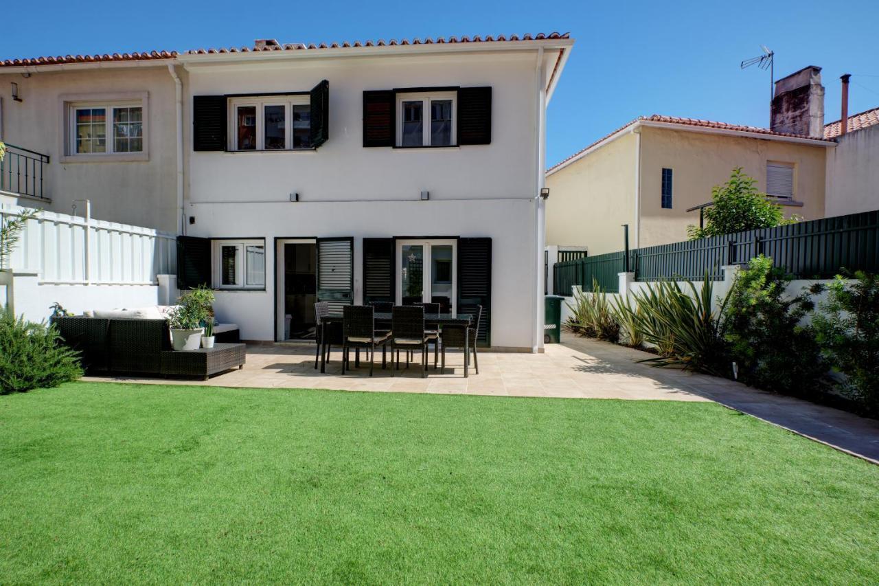 Vakantiehuis Comfortable Town House In Quiet Area By Lovelystay