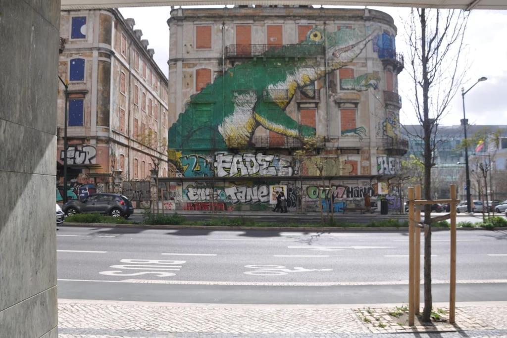 Avenue 17 * Lissabon
