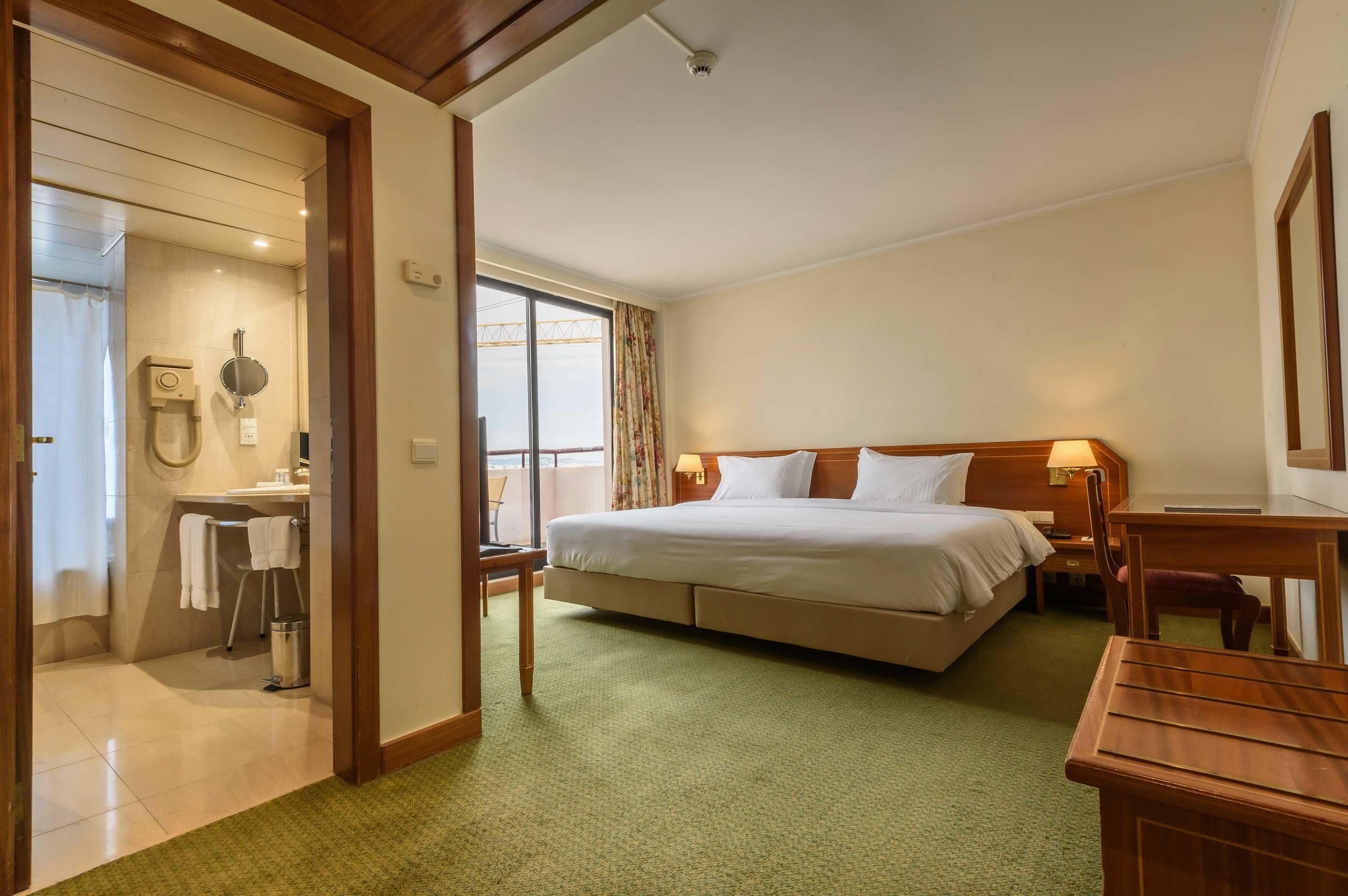 Real Parque Hotel 4*