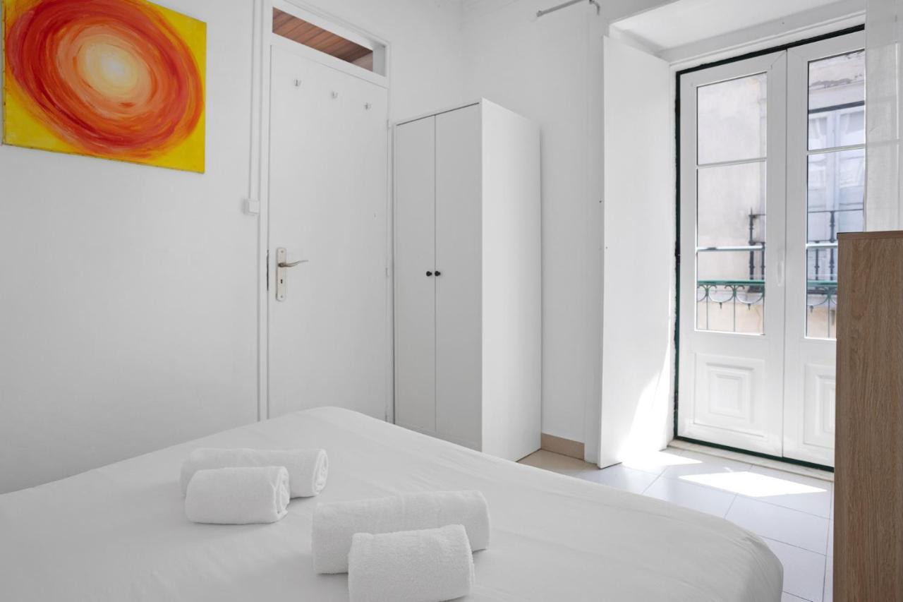 Group-friendly In The Heart Of Bairro Alto * Lissabon