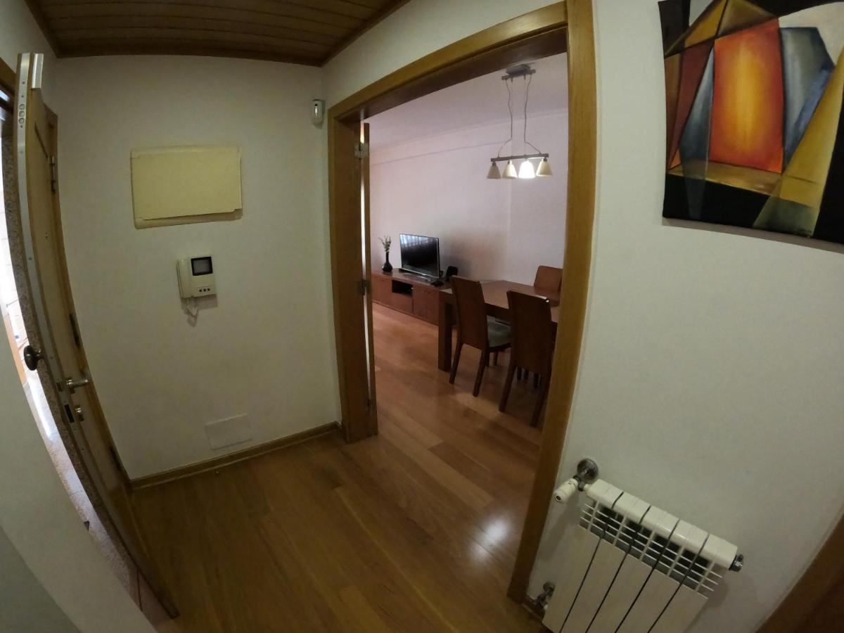 Lisbon, Modern T2 In Parque Nacoes, Apartamento