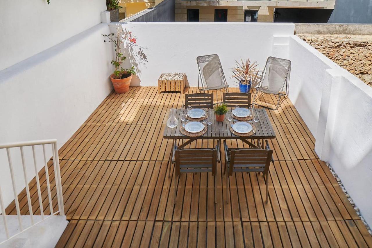 Appartement Modern Flat With Double Patio Right Next To Estrela Gardens Lissabon