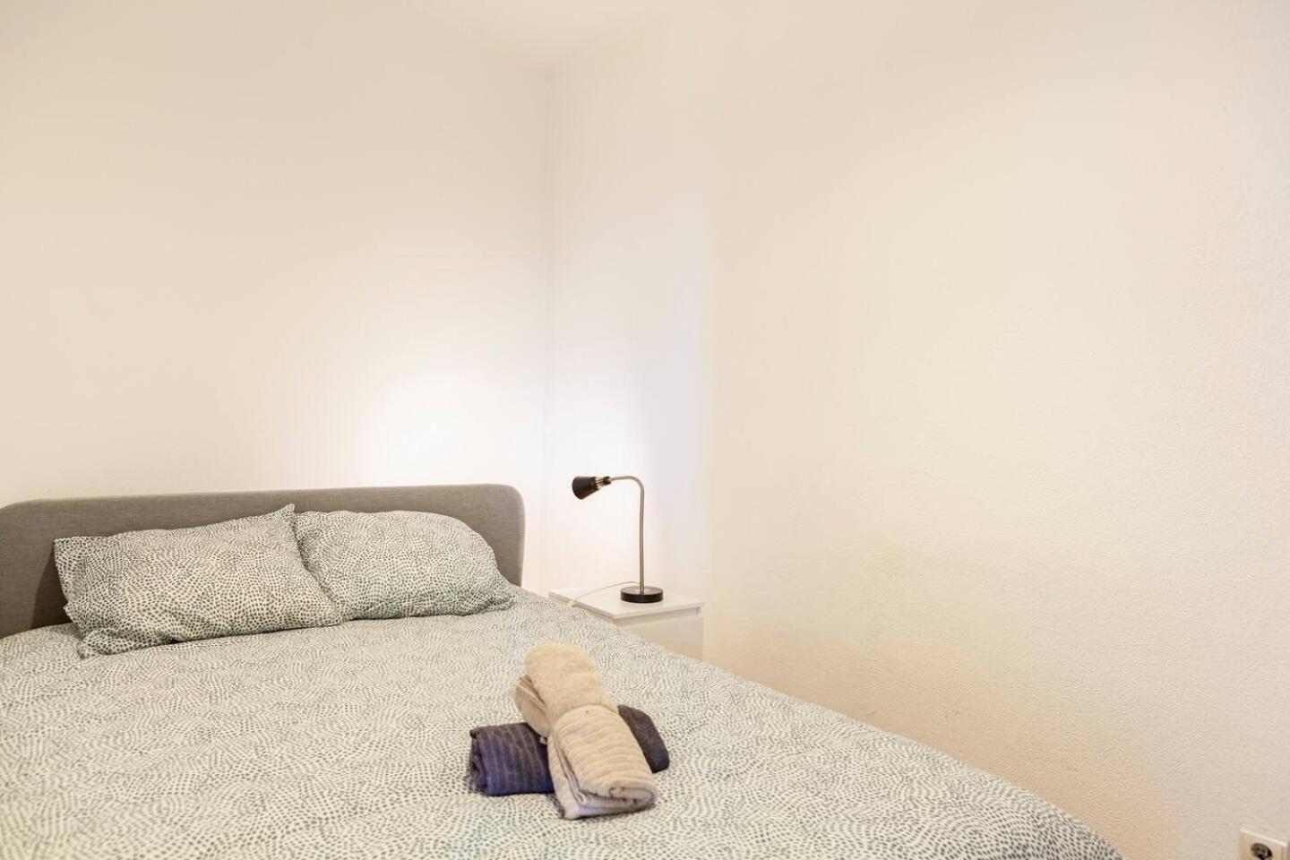 Relax In For 4 People With Terrace And Parking Appartement Lissabon