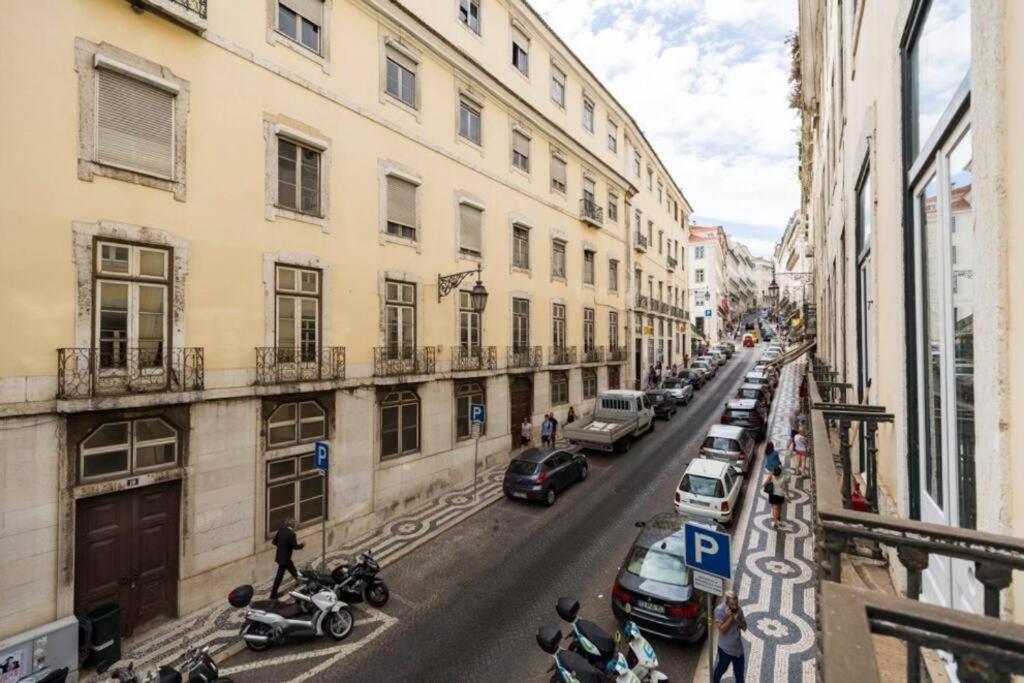 Ola - Chiado 1 * Lisbon