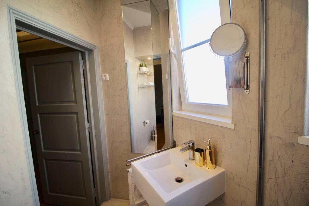 Madalena Views - Stylish & Luxury @ Baixa Appartement