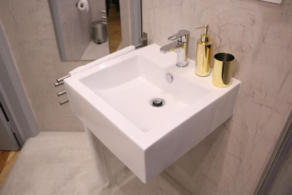 Apartment Madalena Views - Stylish & Luxury @ Baixa Lissabon