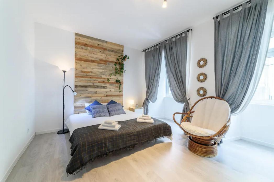 Appartement Modern Rustic In Graca By Lovelystay