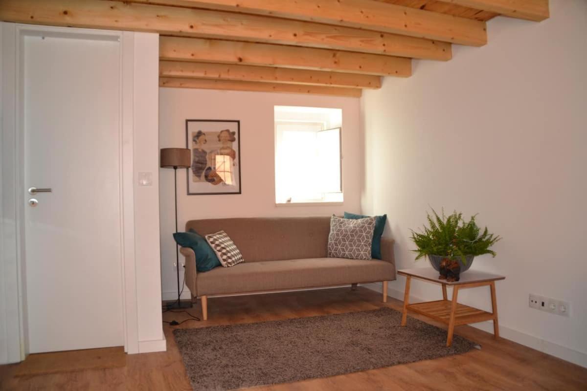 Classic Homes: Bright & In Belem Vakantiehuis Lissabon