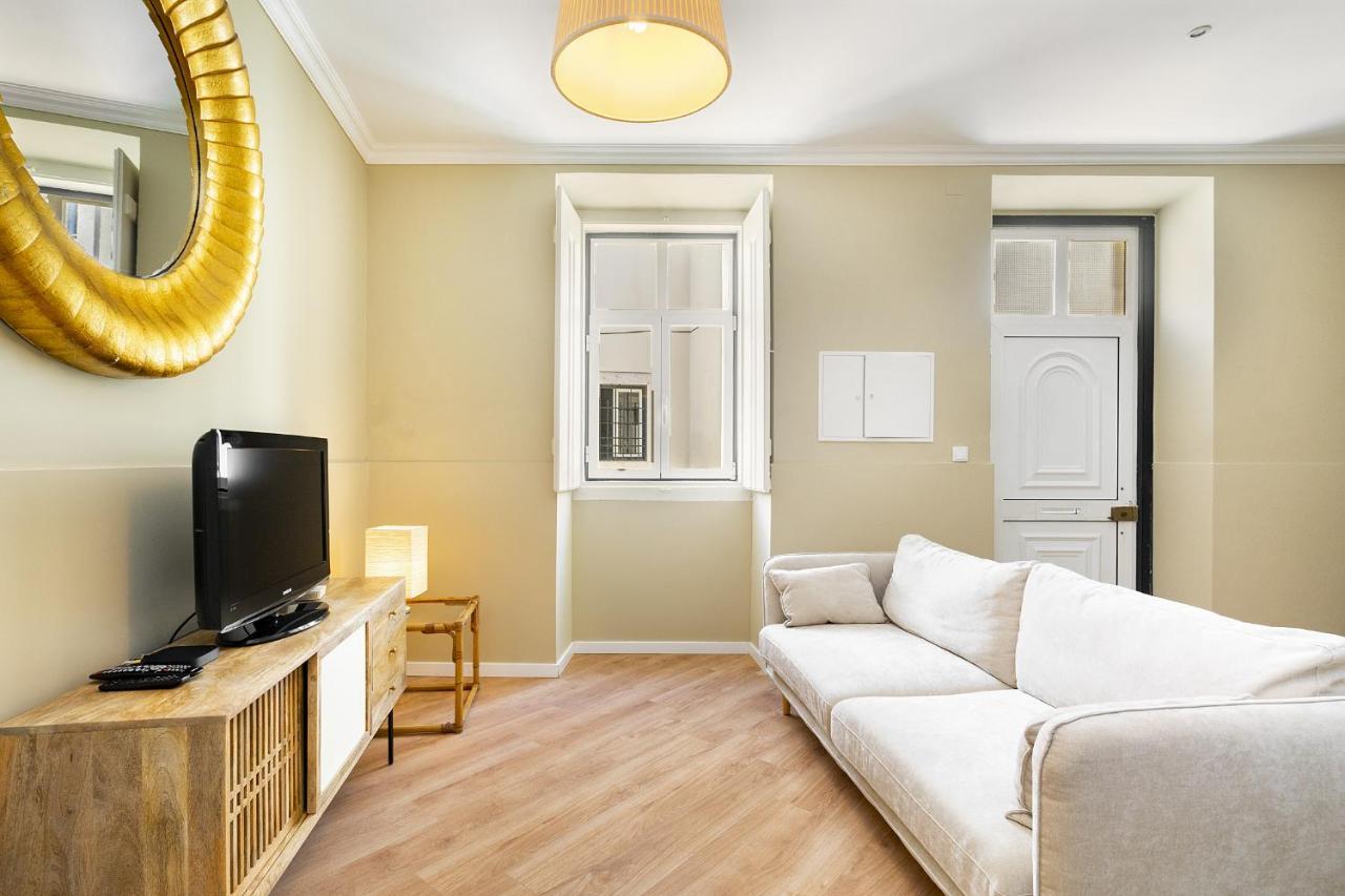Whome Urban Comfort: 1-br Near Airport & Train Station Apartamento