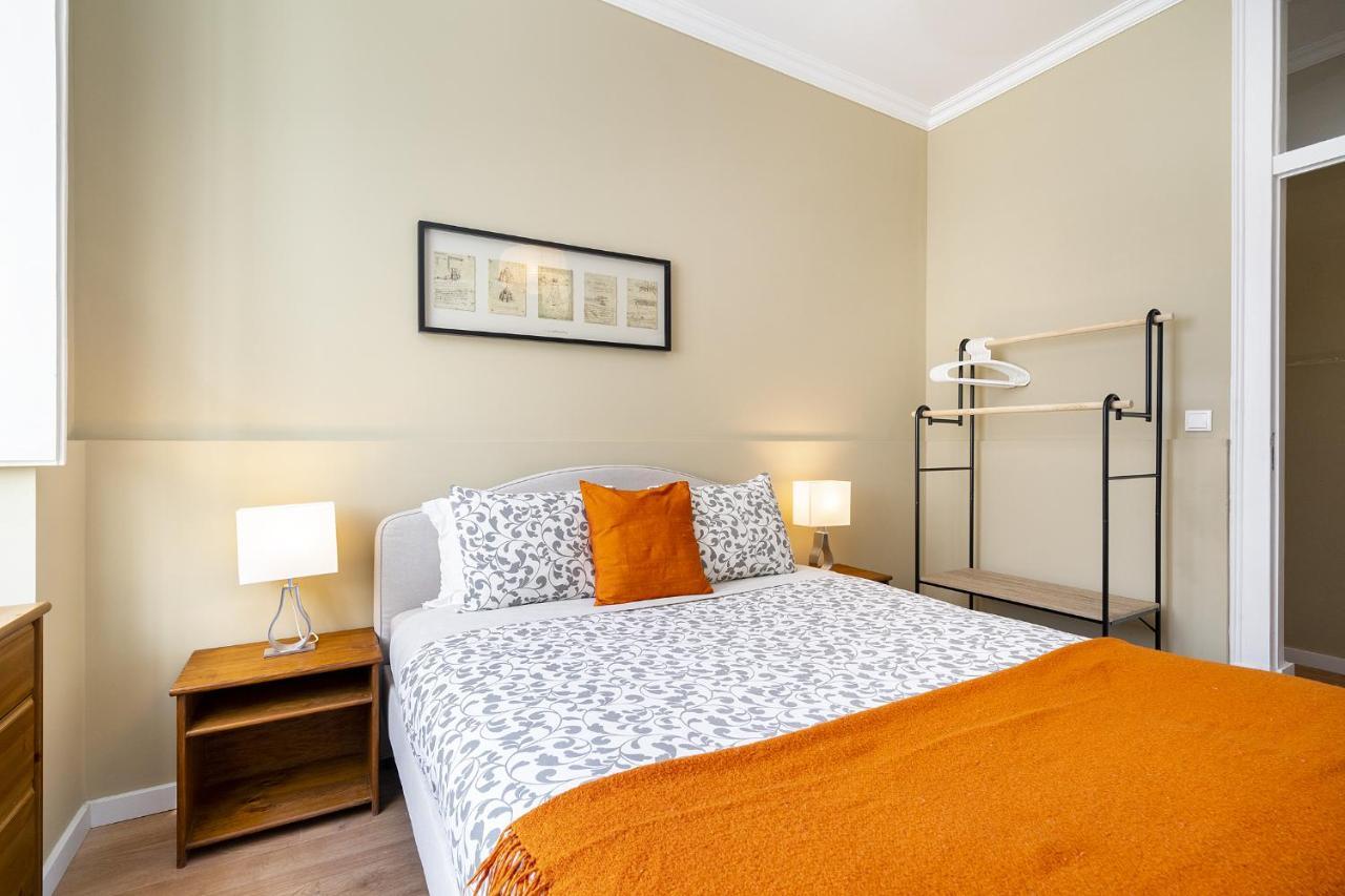 Whome Urban Comfort: 1-br Near Airport & Train Station Apartamento Lisboa