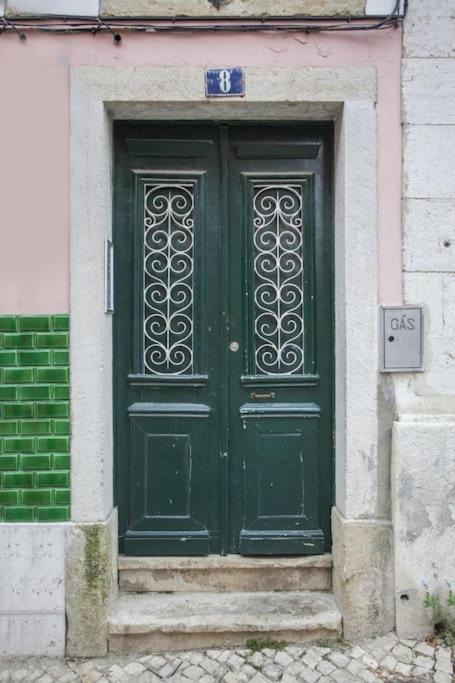 C2 Bairro Alto 18th Century Beautiful *