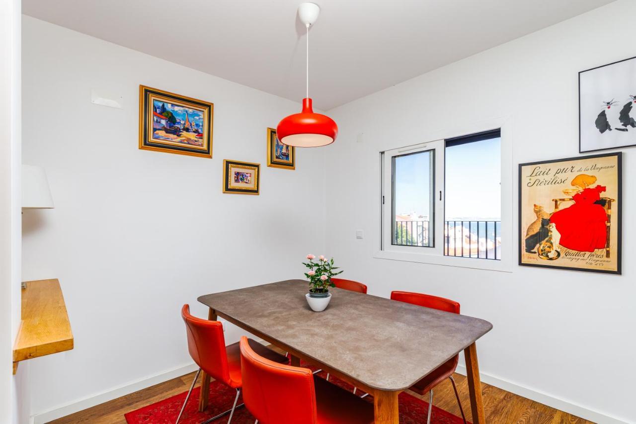 110m2 Flat, Large Terrace With A View And A Garden Apartment