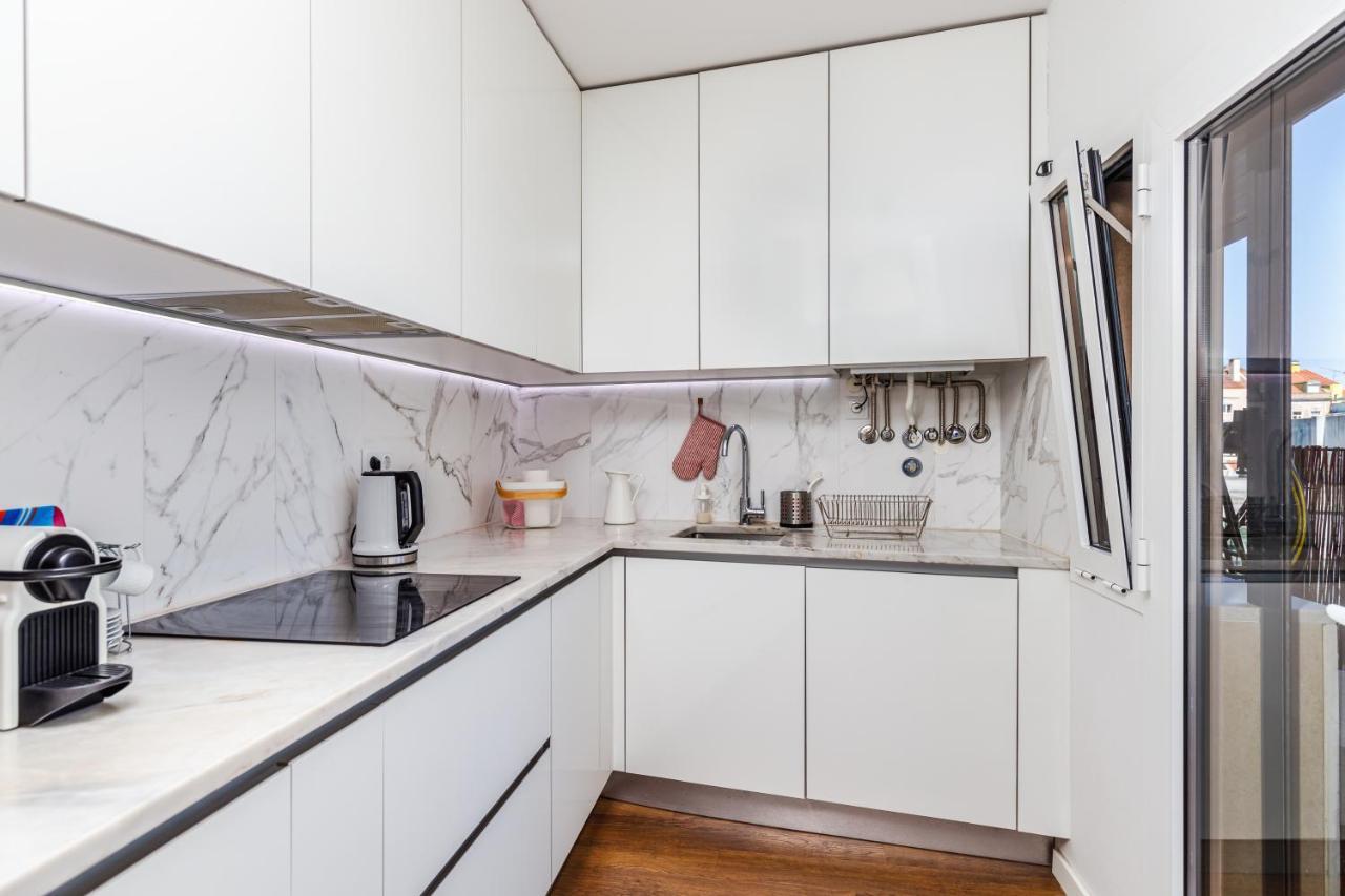 Apartment 110m2 Flat, Large Terrace With A View And A Garden *