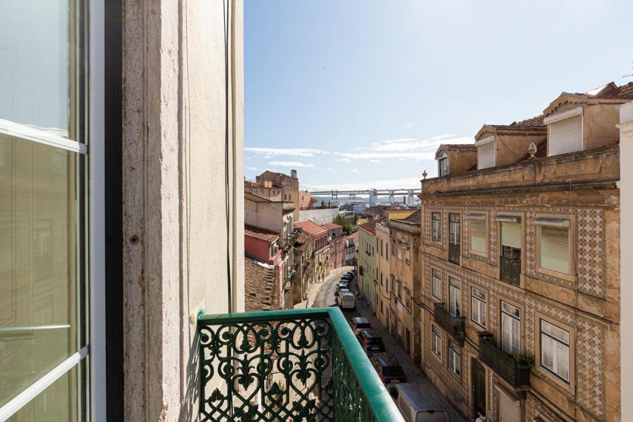 4br - Location * Lissabon