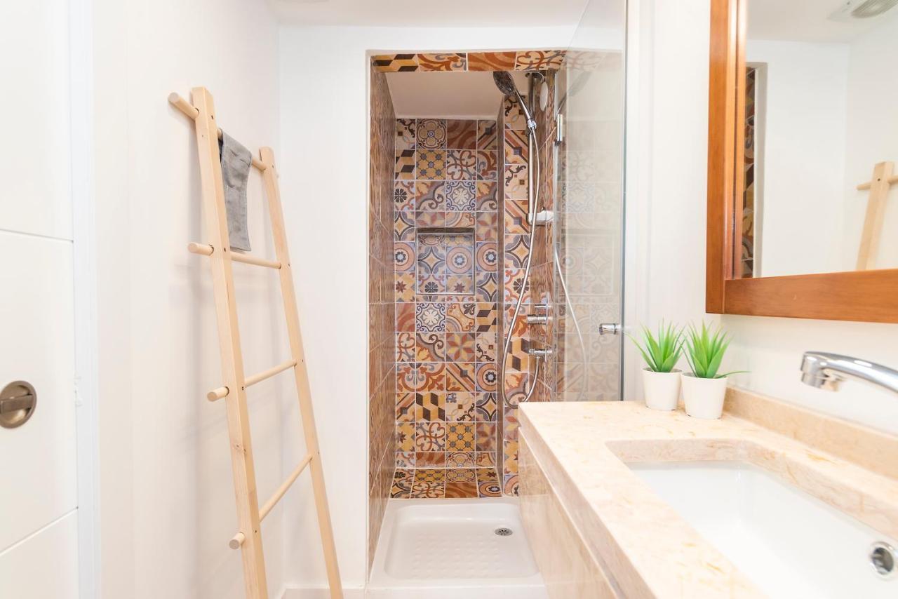 Appartement Historical Alfama, Building Top, 5mn To Train And Subway Lisboa