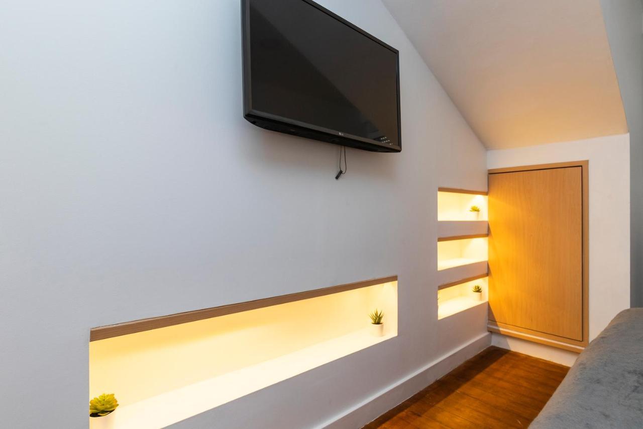 Appartement Historical Alfama, Building Top, 5mn To Train And Subway *